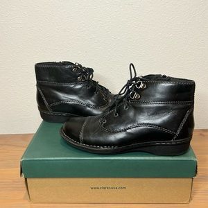 Clarks Genuine Leather Bootie Size 5.5